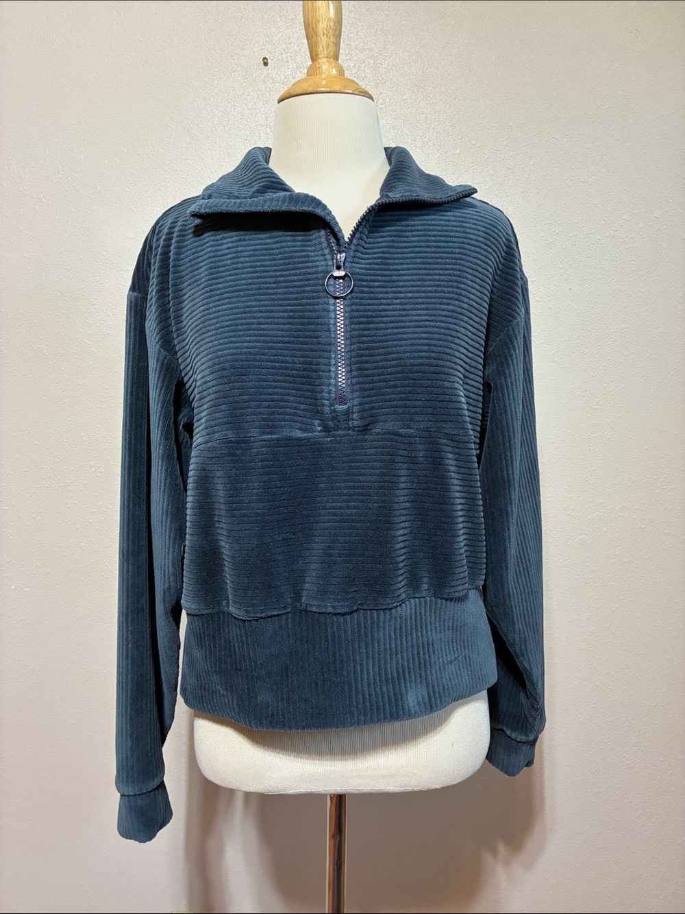 PRANA Small Dark Blue Ribbed Organic‎ Cotton Blend Cropped 1/4 Zip Sweatshirt